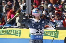 Lucas Pinheiro conquista bronze na Copa do Mundo de esqui