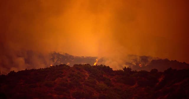 Trump altera gestão da água para combater incêndios na Califórnia
