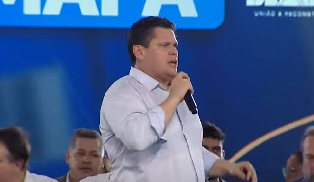 Alcolumbre destaca entrega de terras ao Amapá