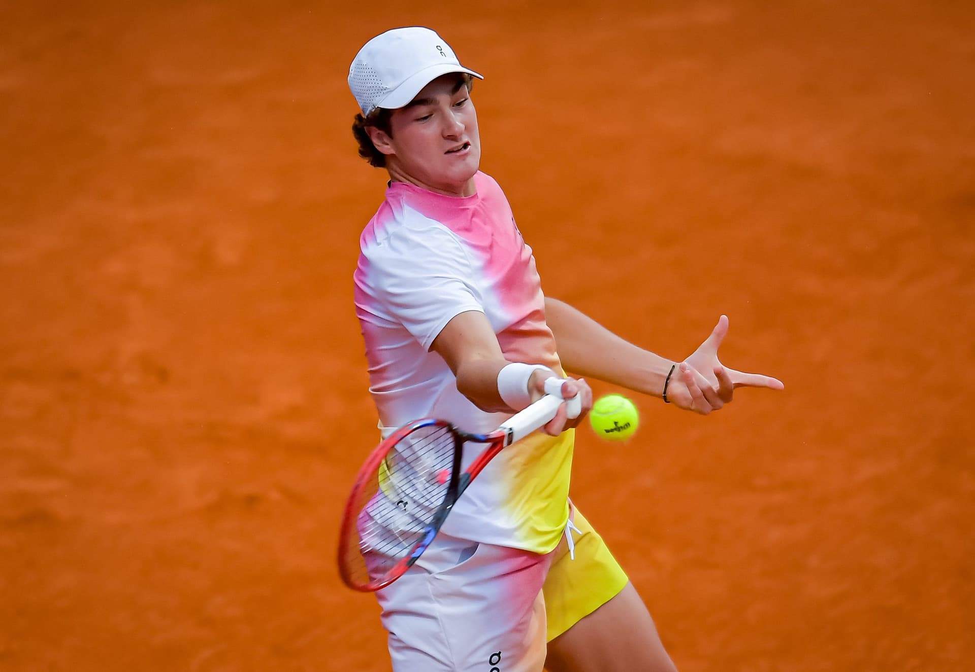 João Fonseca vence Navone e avança às semifinais