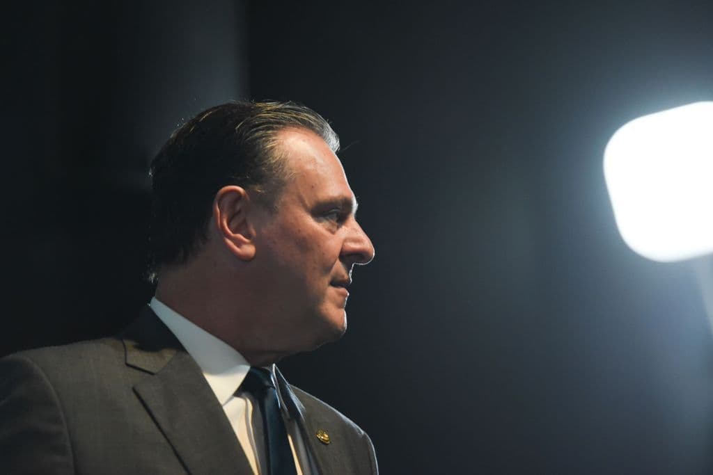 Bancada do Agro discute rompimento com ministro Fávaro