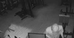 Homem Furta Equipamento em Academia Próxima a Delegacia