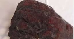 Descoberta de pedra preciosa em família romena