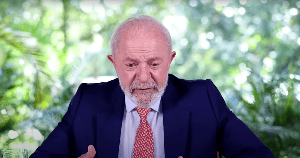 Lula destaca a falta de ações na política brasileira