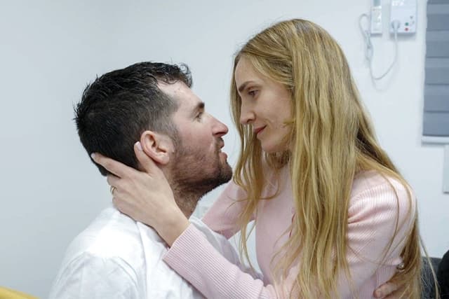 Refém do Hamas descobre nome da filha em libertação