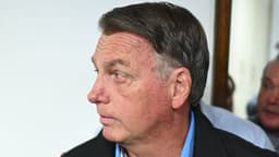 Bolsonaro intensifica entrevistas para manter apoio até 2026