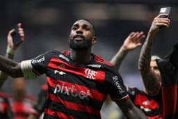Gerson cobra valorização no Flamengo após retorno
