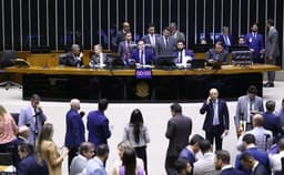 Câmara Debate Poderes de Líderes e Comissões Parlamentares