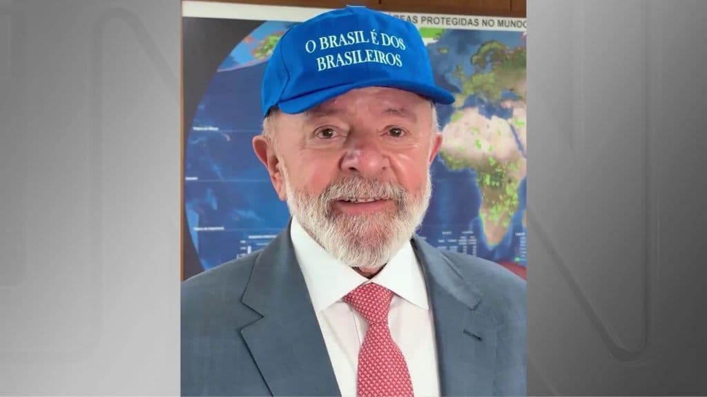 Lula usa boné temático em vídeo e gera repercussão