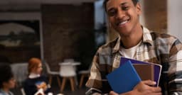 Oportunidades de Estágio com Bolsas de até R$ 1.800,00