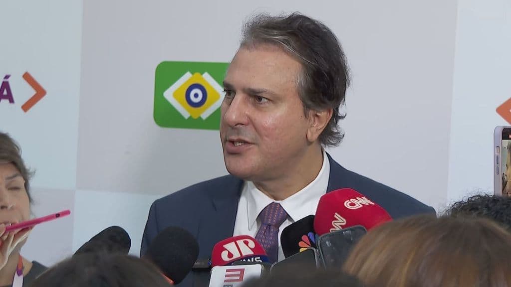 Camilo Santana propõe regulação da inteligência artificial
