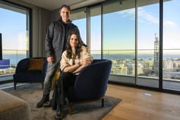 Murilo Rosa e Fernanda Tavares mostram apartamento em Lisboa