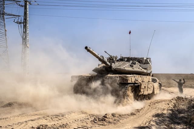 Israel se prepara militarmente após adiamento do Hamas