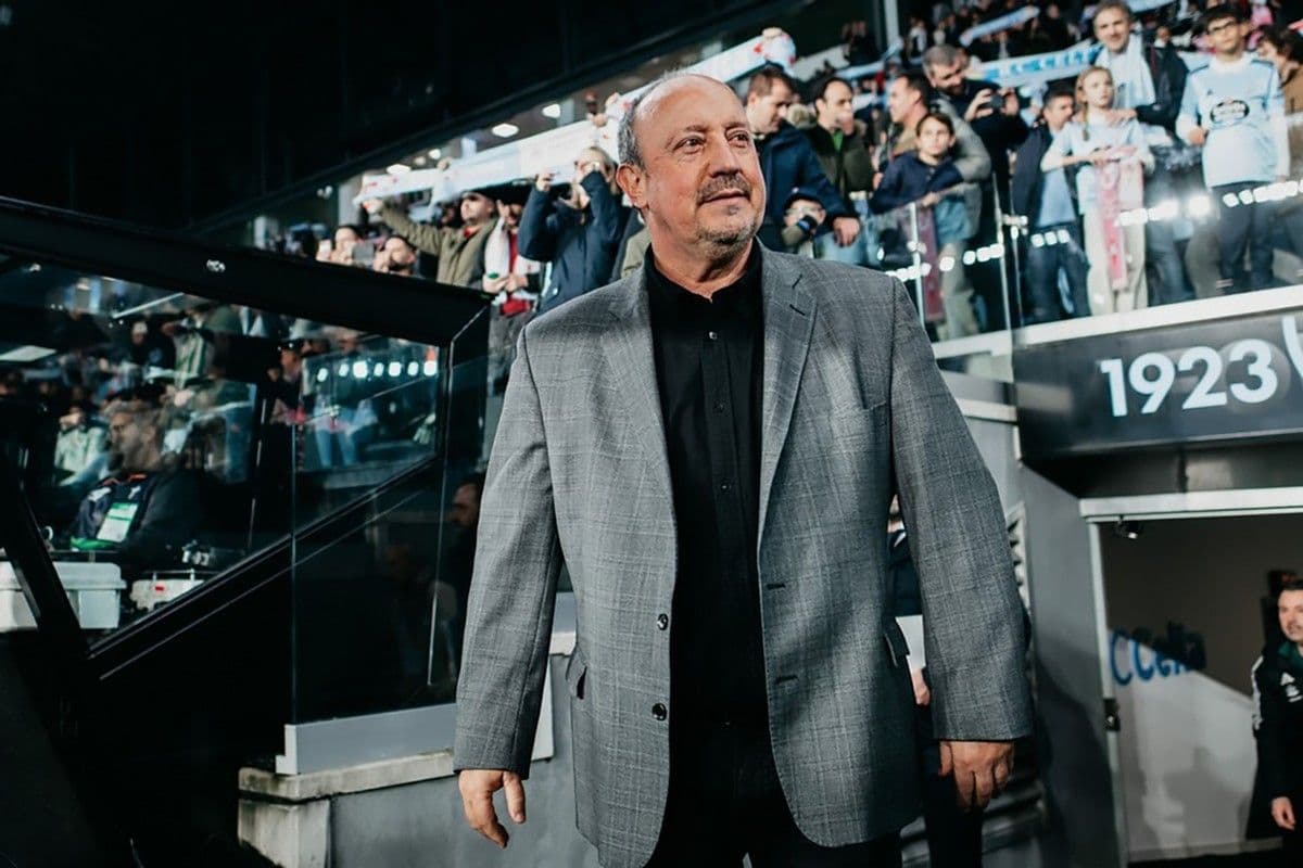 Rafa Benítez recusa convite e frustra Botafogo