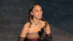 Zoe Saldaña se desculpa por papel em filme polêmico
