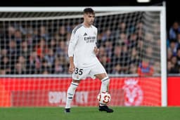 Zagueiro do Real Madrid envolve-se em caso polêmico