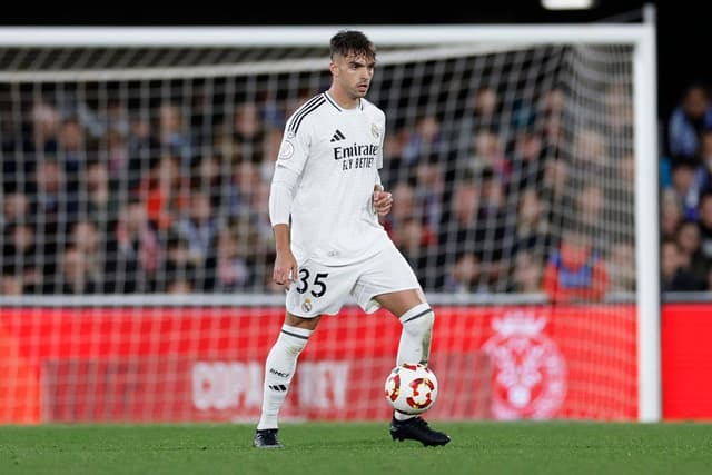 Zagueiro do Real Madrid envolve-se em caso polêmico