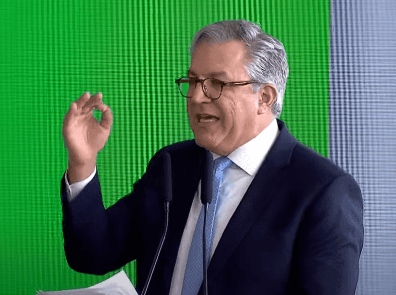 Alexandre Padilha assume Saúde com foco na redução de filas