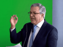 Alexandre Padilha assume Saúde com foco na redução de filas