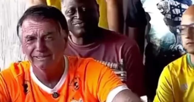 Bolsonaro faz comentários misóginos sobre mulheres do PT