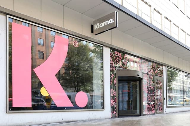 Klarna fecha parceria estratégica com Walmart nos EUA