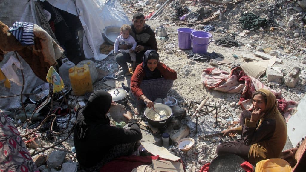 Crianças palestinas deixarão Gaza para tratamento médico