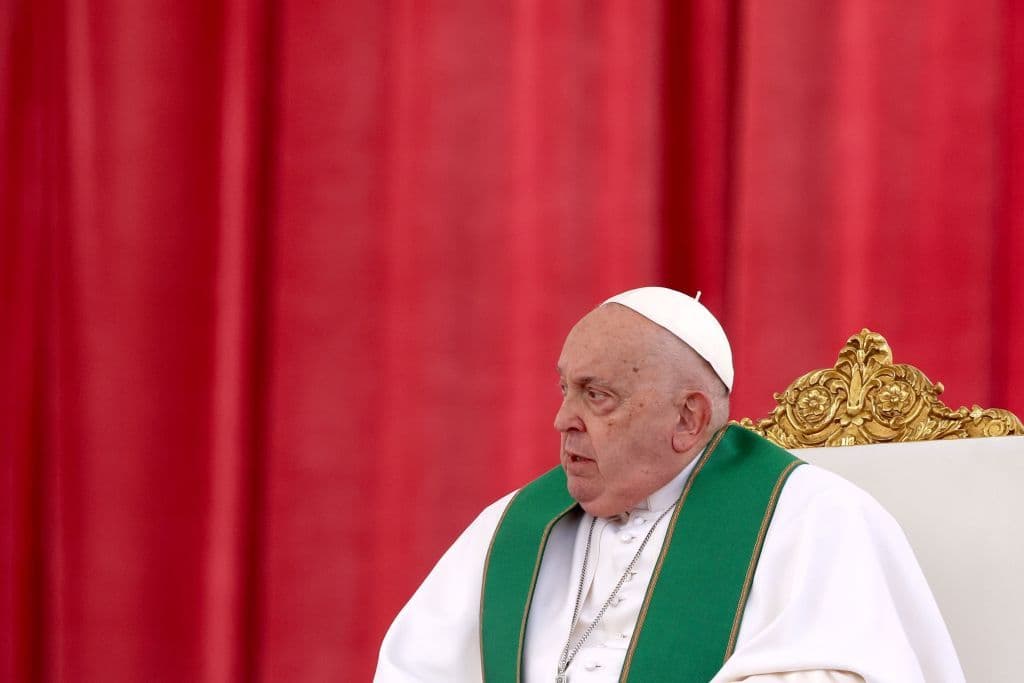 Papa Francisco segue em recuperação após pneumonia bilateral