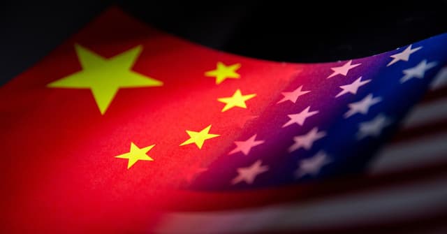 Pequim Busca Executivos em Meio a Crise de Investimentos