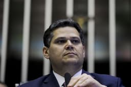 Senado retoma atividades com novas comissões permanentes