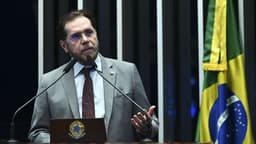 Senador Defende Comentário Polêmico Sobre Marina Silva