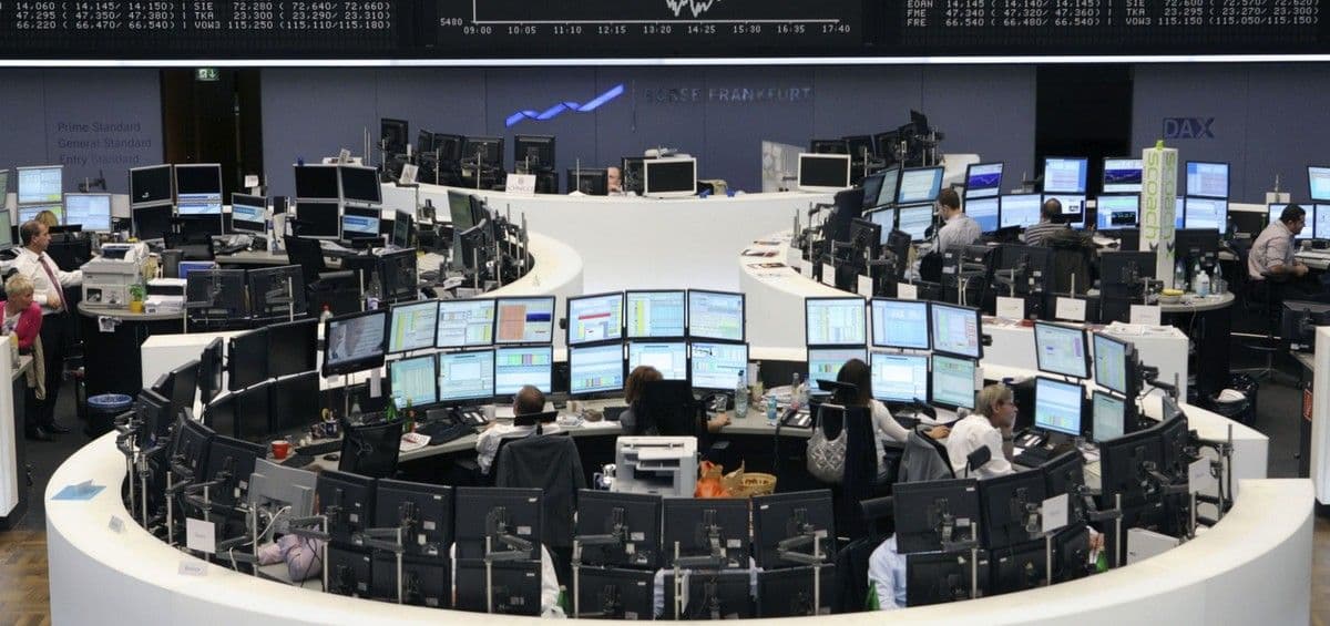 Bolsas da Europa atingem recordes com setor de defesa