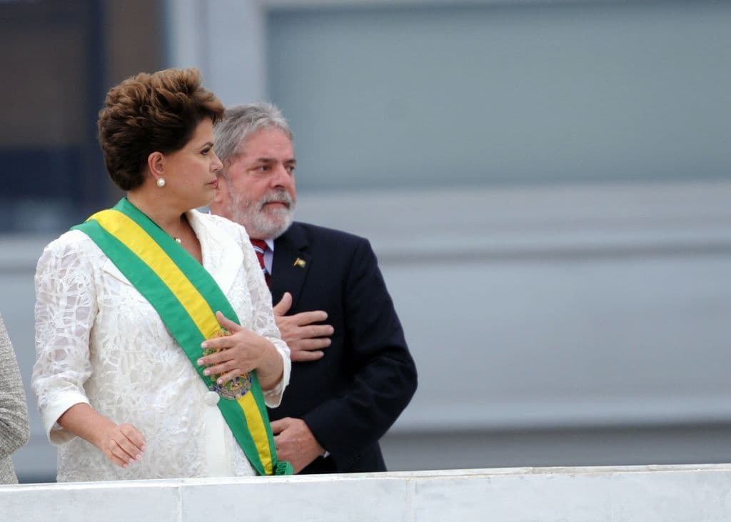 Desafios de Lula refletem crise de Dilma em 2015