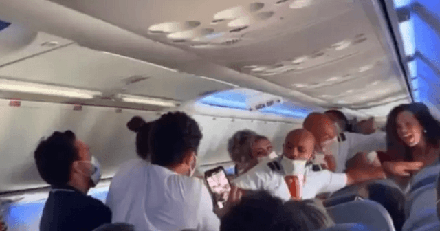 Gol condenada a indenizar mãe e filha após agressão