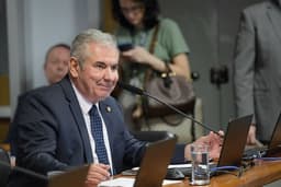 Acordo para votação do Orçamento de 2025