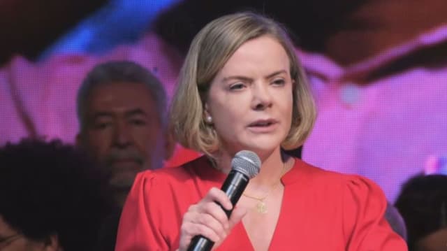 Criação de núcleo político para apoiar Lula