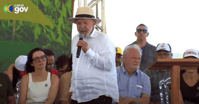 Lula defende reforma agrária em visita ao MST