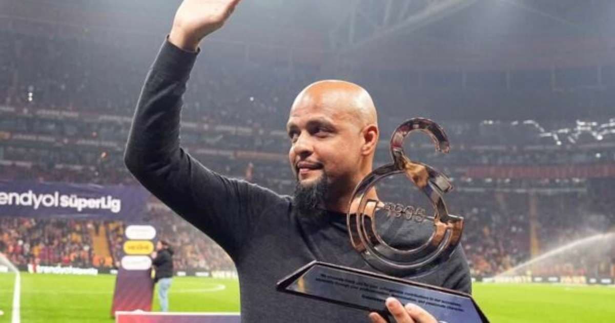 Felipe Melo inicia carreira de técnico após aposentadoria