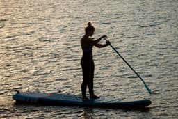 Stand Up Paddle: benefits and growing popularity