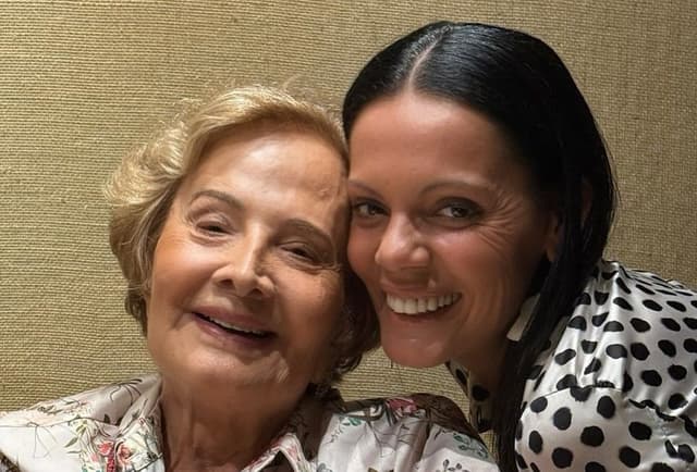 Reação de Glória Menezes à identidade de filho da nora