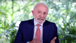 Lula critica ministros que ficam apenas no gabinete