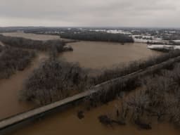 Tempestade severa nos EUA causa mortes e destruição