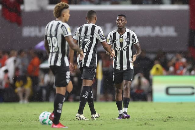 Botafogo e Nova Iguaçu se enfrentam no Carioca