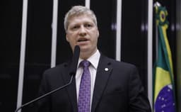 Van Hattem disputa presidência da Câmara e surpreende com votos