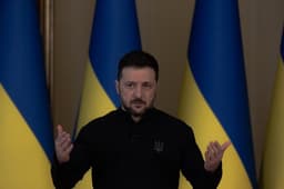 Zelensky Contata Trump para Buscar Paz na Ucrânia