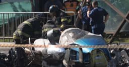 Avião cai e atinge ônibus em São Paulo