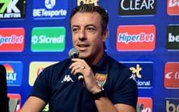 Claus fala sobre pressão na final entre Corinthians e Palmeiras