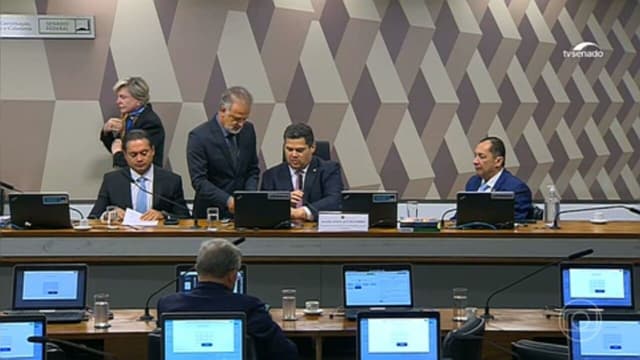 Mudança na inelegibilidade pode beneficiar vários políticos