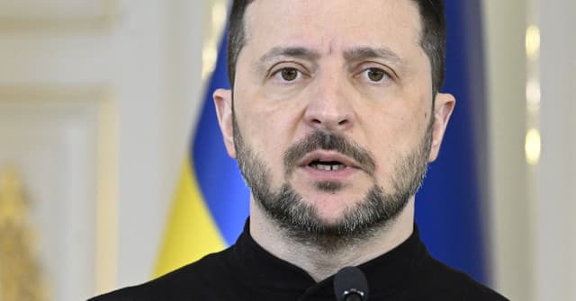 Zelensky Surpreende com Visita à Donetsk em Meio a Conflito