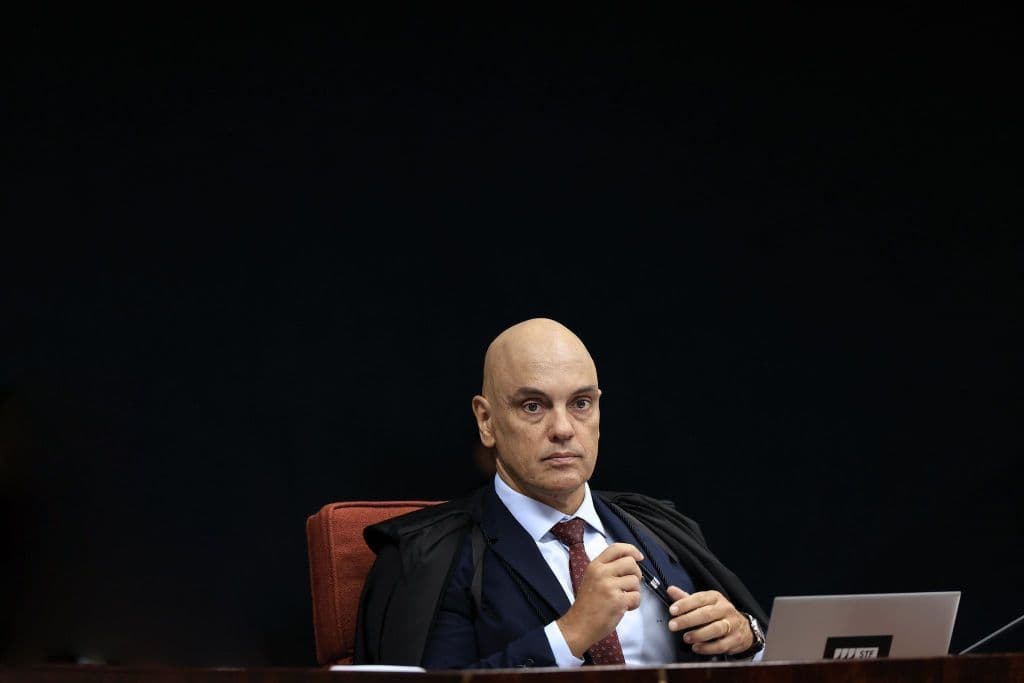 Moraes propõe interpretação de leis para crimes online
