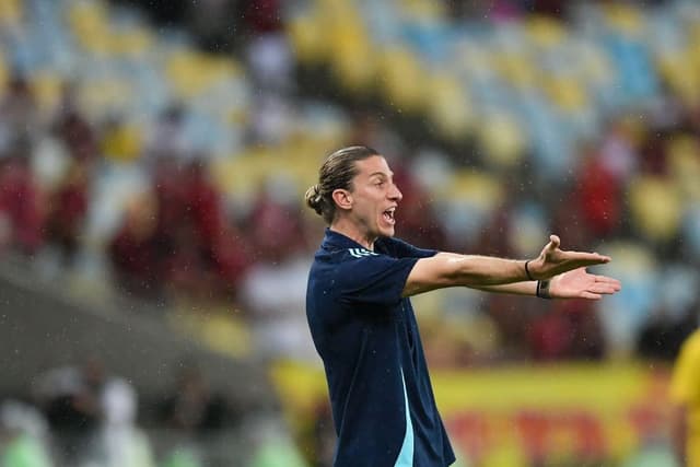 Clássico carioca: Flamengo enfrenta Fluminense com desfalques